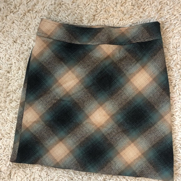 LOFT Dresses & Skirts - ❗️SALE❗️LOFT Plaid Skirt in Green Size 14